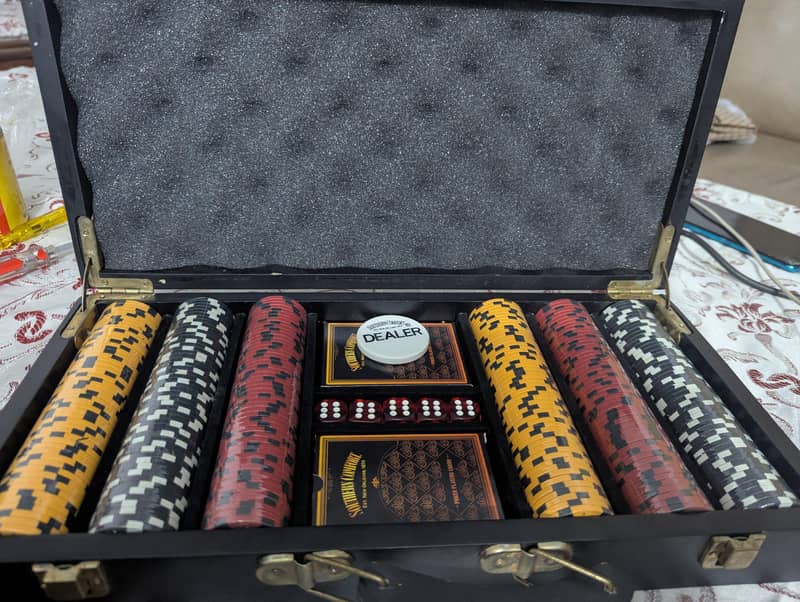 poker set 4