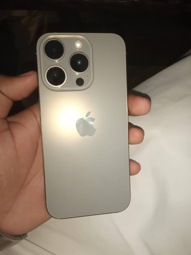Apple iPhone 15 Pro 1