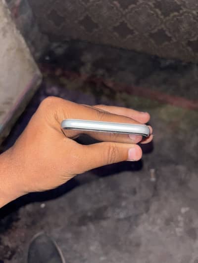 Apple iPhone SE