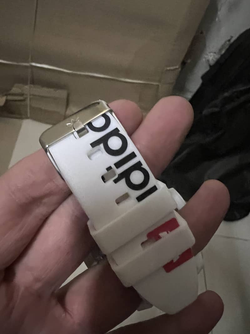 Adidas Watch (mint condition) 3