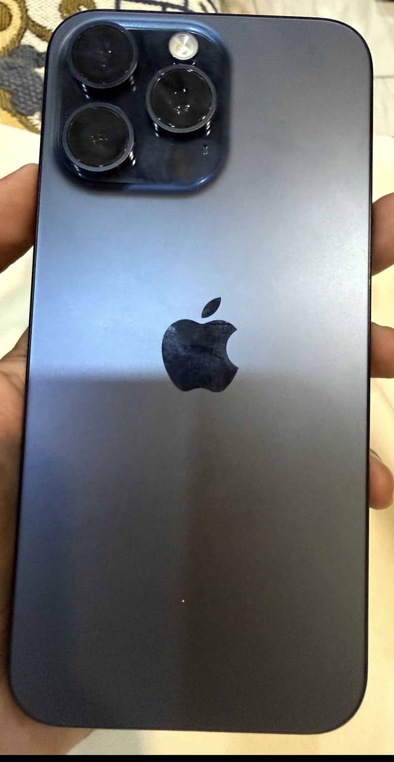 iPhone 15 pro max 0