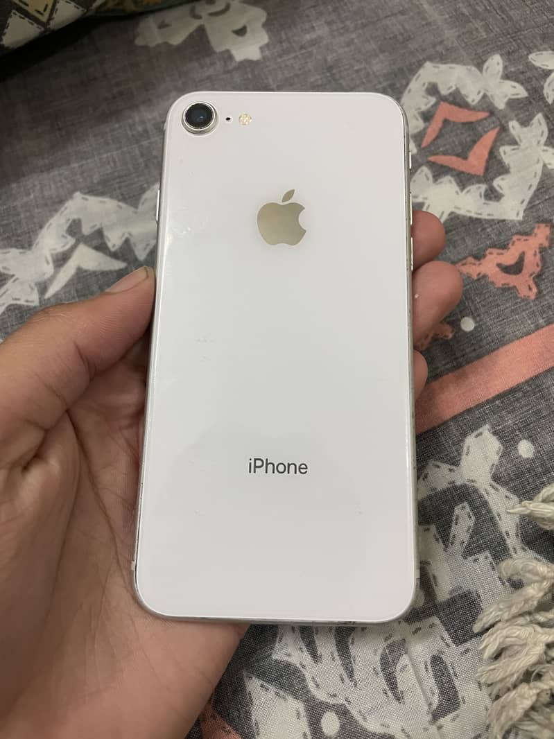 Apple iPhone 8 3