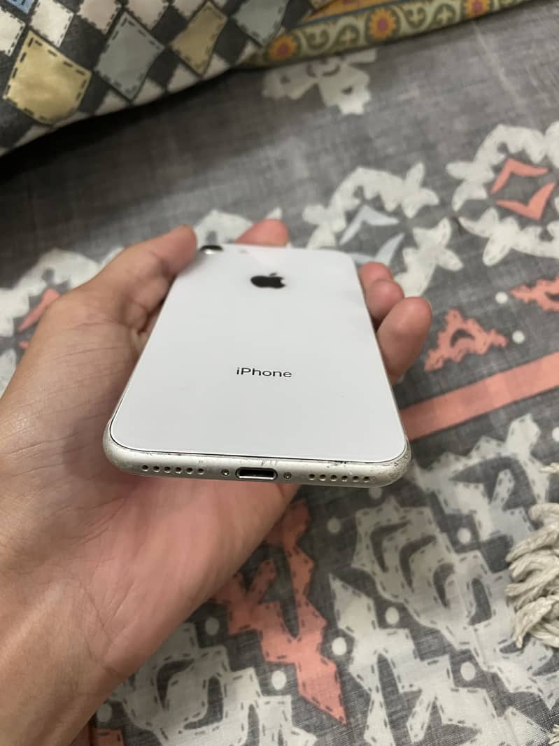 Apple iPhone 8 4
