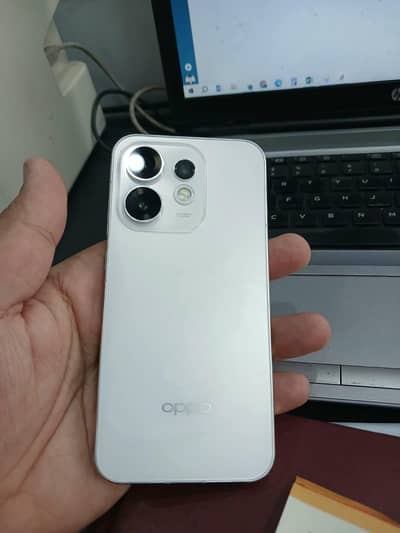 OPPO Reno 16  12/256