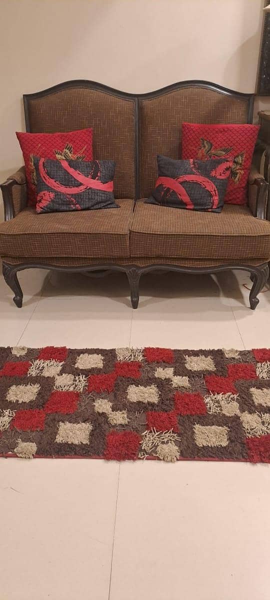 2 seater Sofa set 0