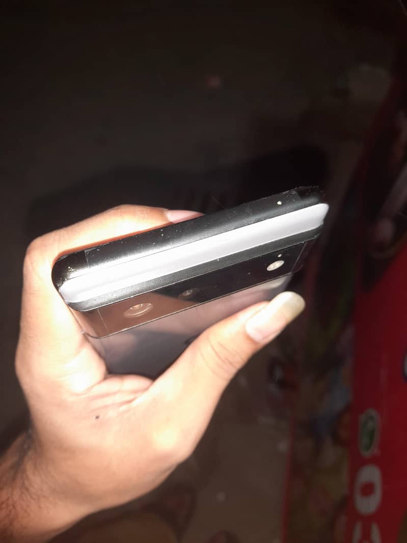 Google Pixel 6 4