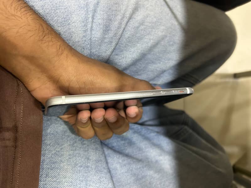 Apple iPhone SE 3