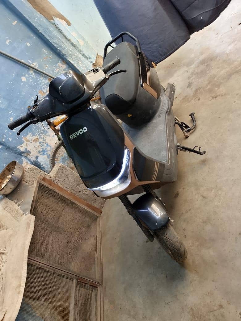 revoo a11 good condition 0