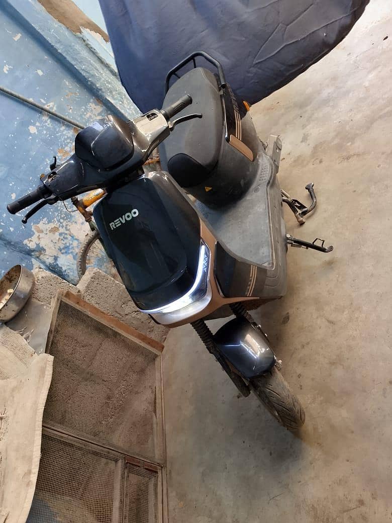 revoo a11 good condition 1