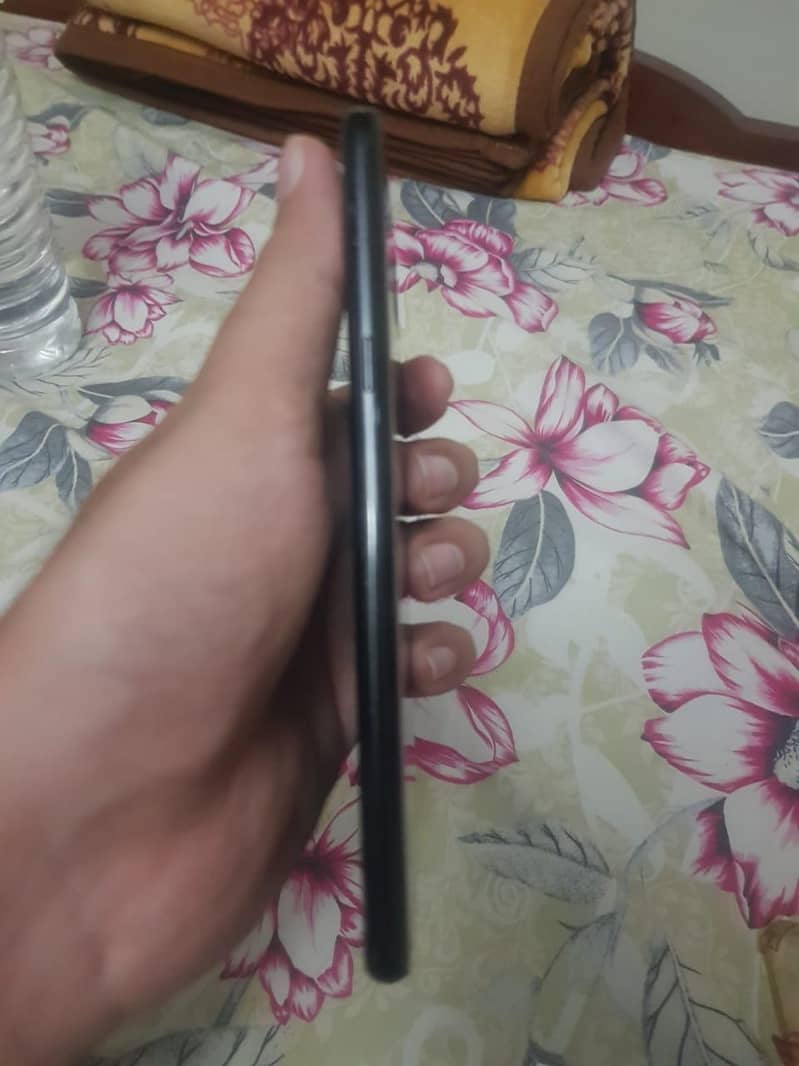 Samsung Mobile S8 Plus 7