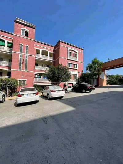 Room available in G10/2 pha for ladies only