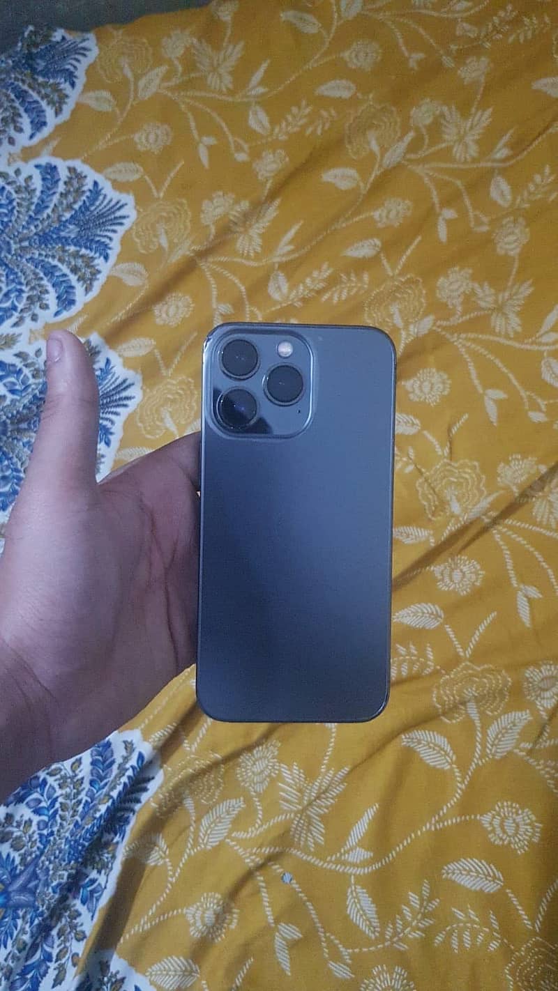 Apple iPhone 13 Pro 0
