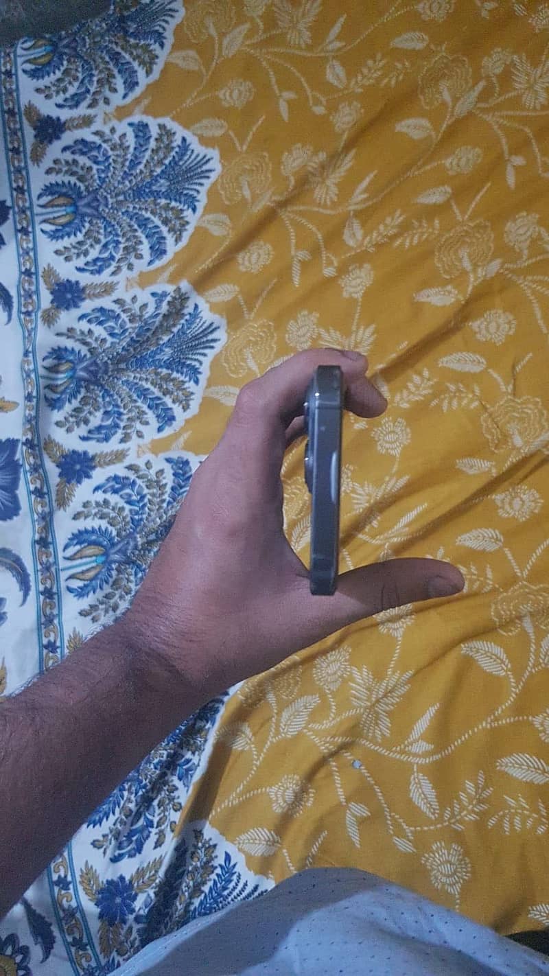 Apple iPhone 13 Pro 1