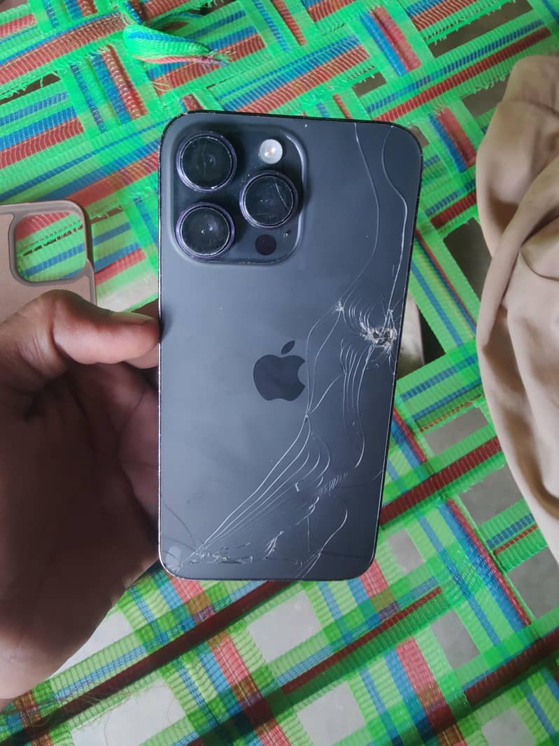 Apple iPhone 14 Pro Max 1