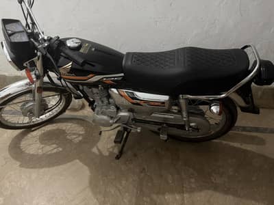 Honda 125 2027 New silver edition