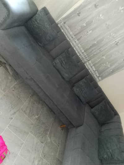 7 seater sofa with puffy