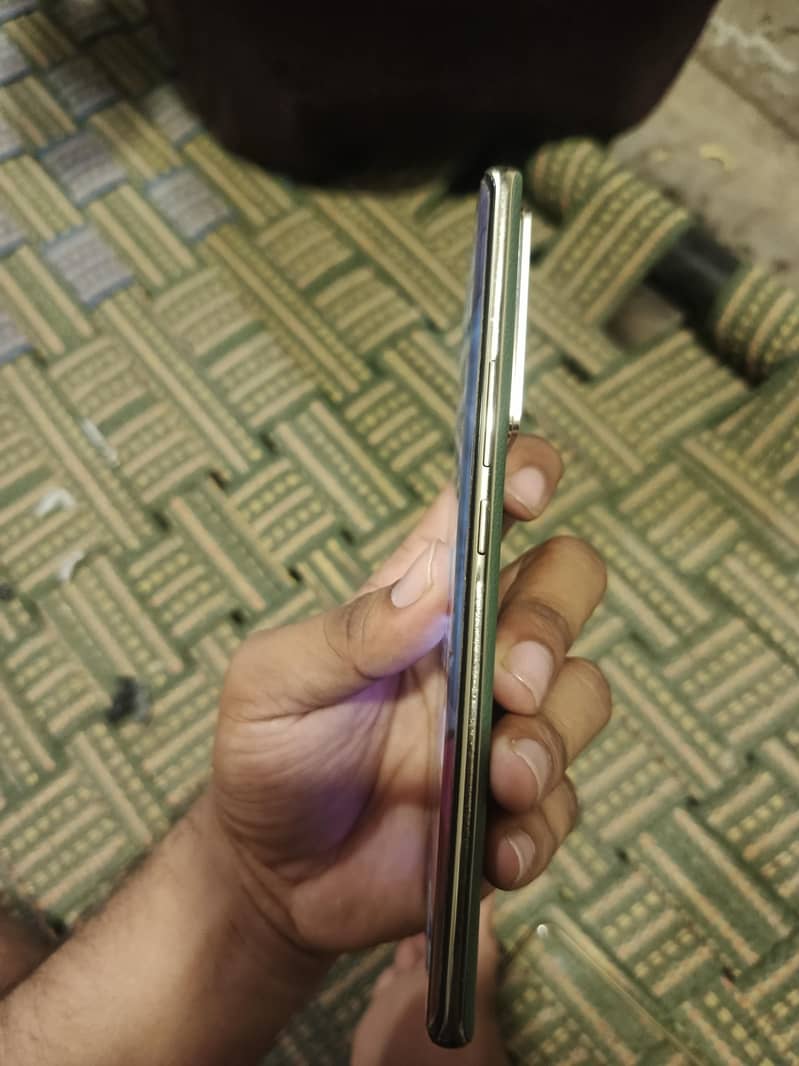 Infinix Note 40 Pro 1