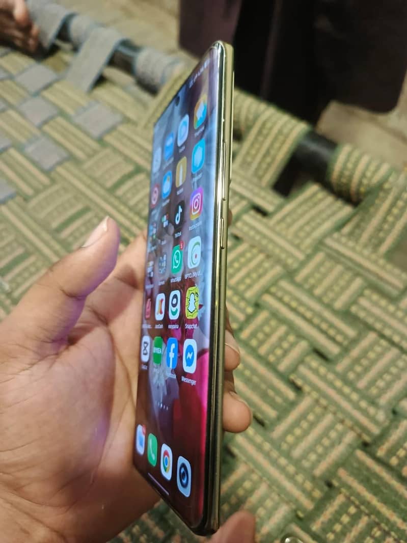 Infinix Note 40 Pro 3