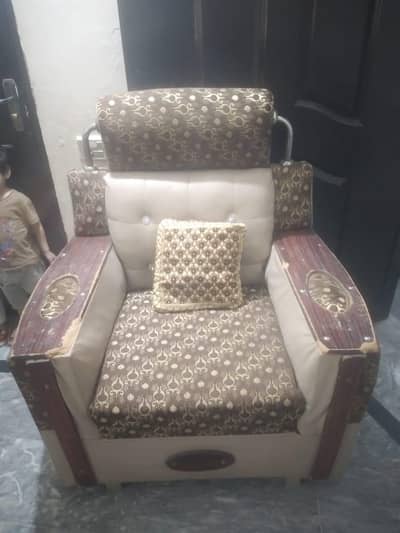 6 Seater Wooden Sofa Set – Used Luxury Fabric Sofa Set
