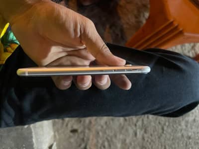 Apple iPhone SE