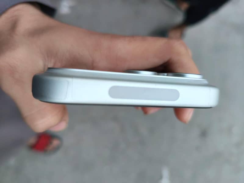 Apple iPhone 17 Pro Max 3