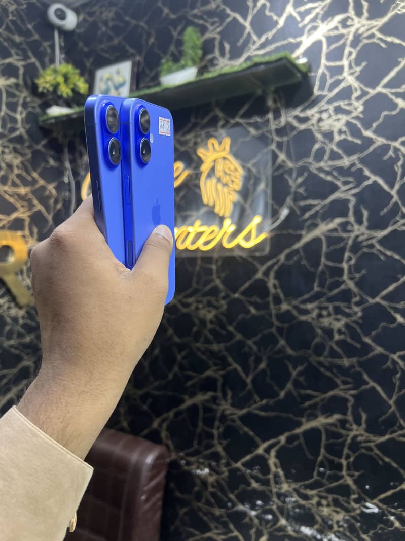 Apple iPhone 16 2