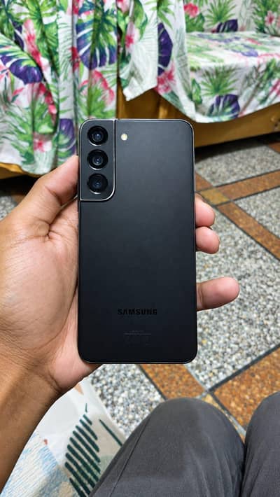 Samsung Mobile S22 5g 265gb urgent sale
