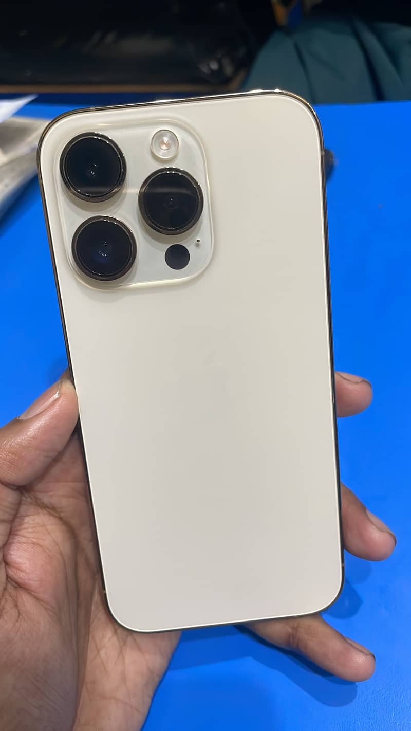 Apple iPhone 13 Pro 3