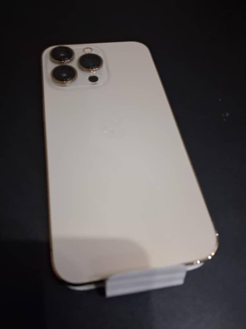 Apple iPhone 13 Pro 4