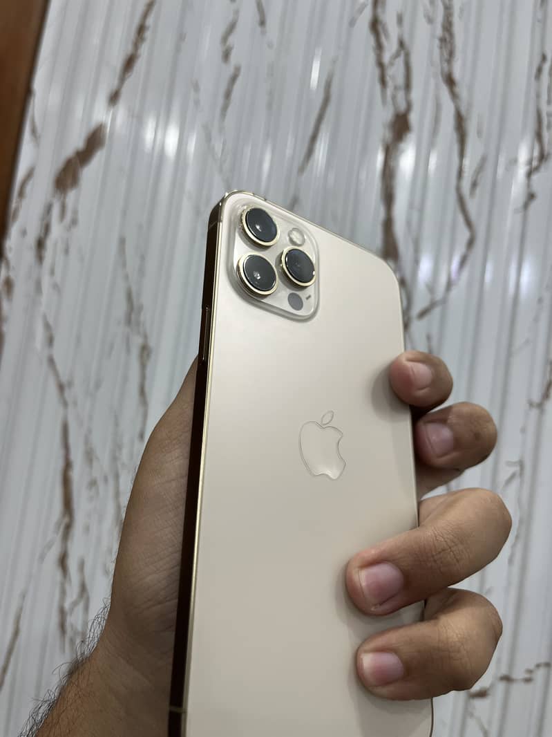 iPhone 12 Pro Max 3