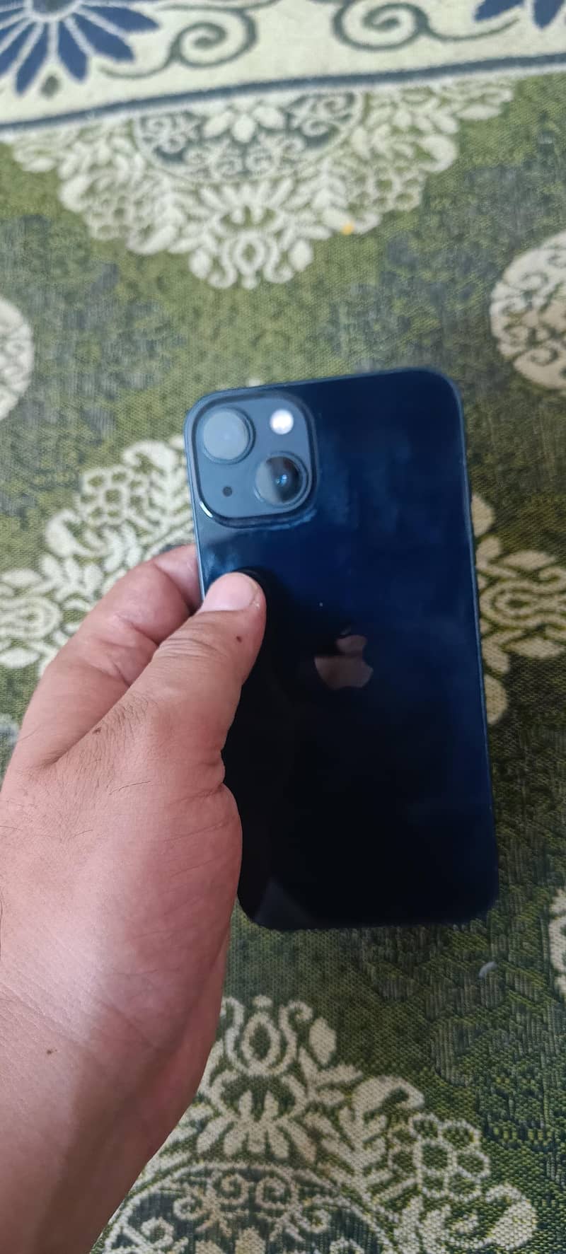Apple iPhone 13 7