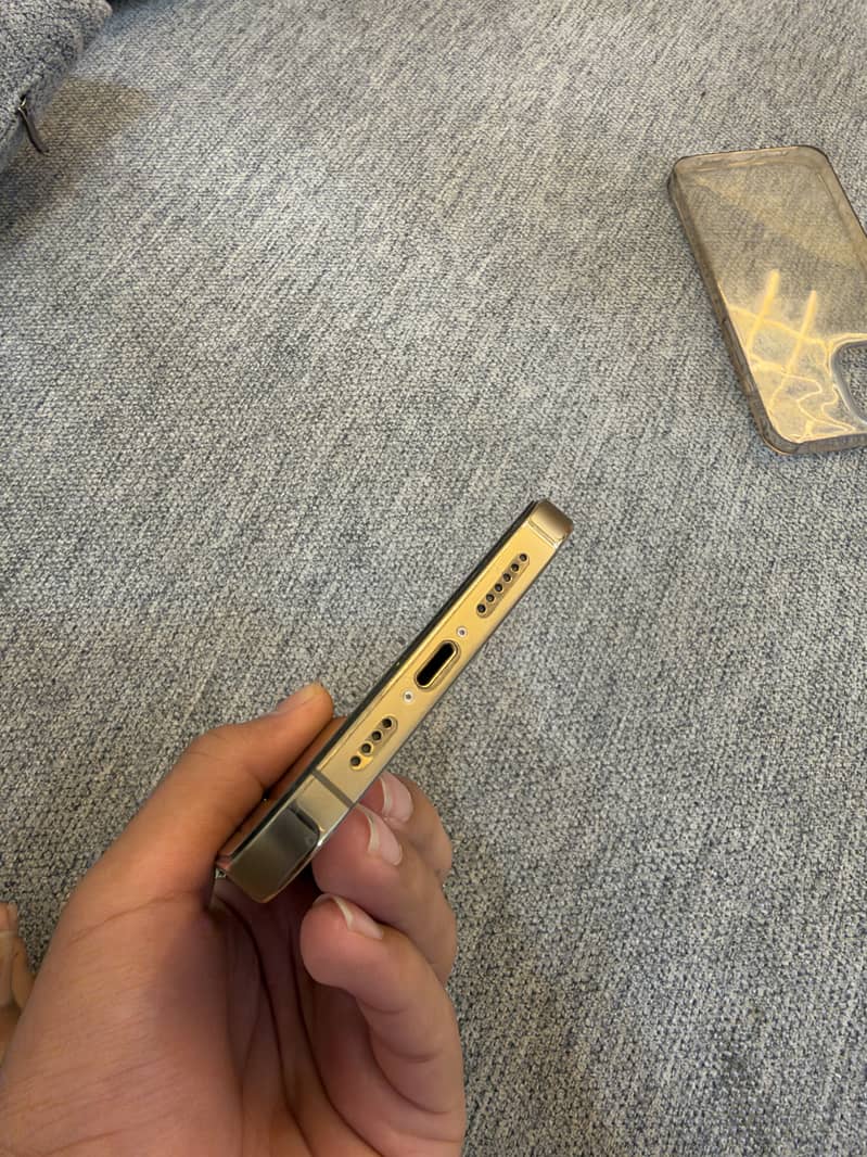 Iphone 13 pro max 5