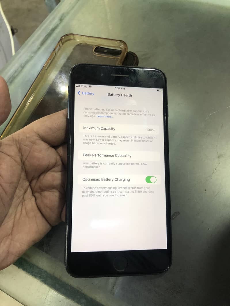 Apple iPhone 7 Plus 1