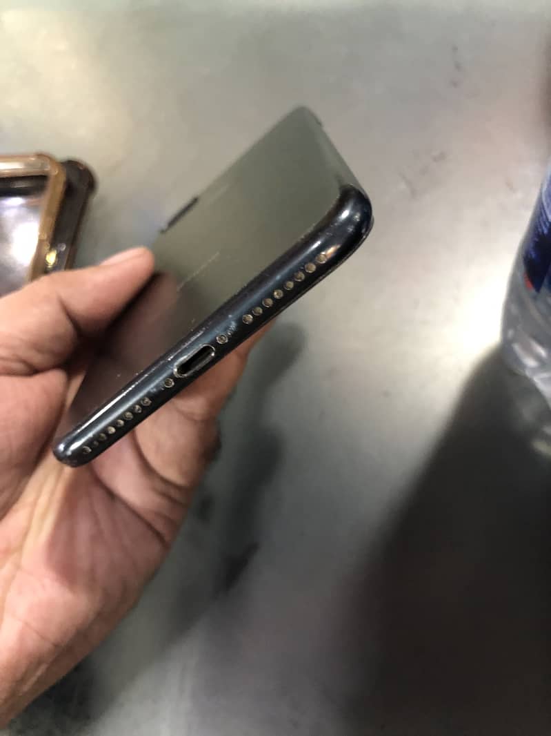 Apple iPhone 7 Plus 4