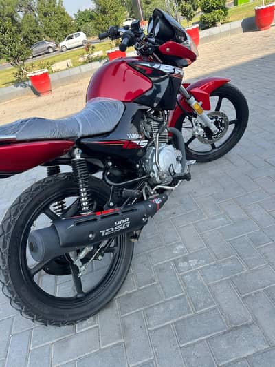 YBR 125 2026 model only 3200 KM's driven brend new bike unregistered