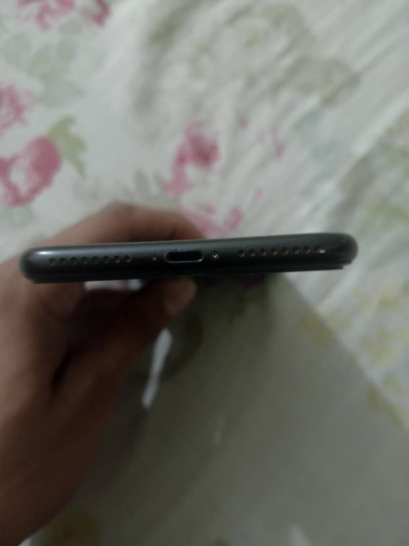 Apple iPhone 7 Plus 2