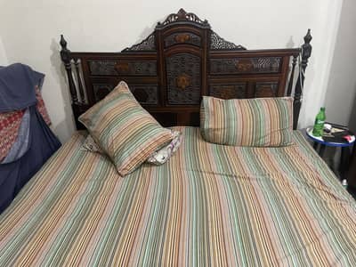 King bed with mattress no issue best quality material dressing table