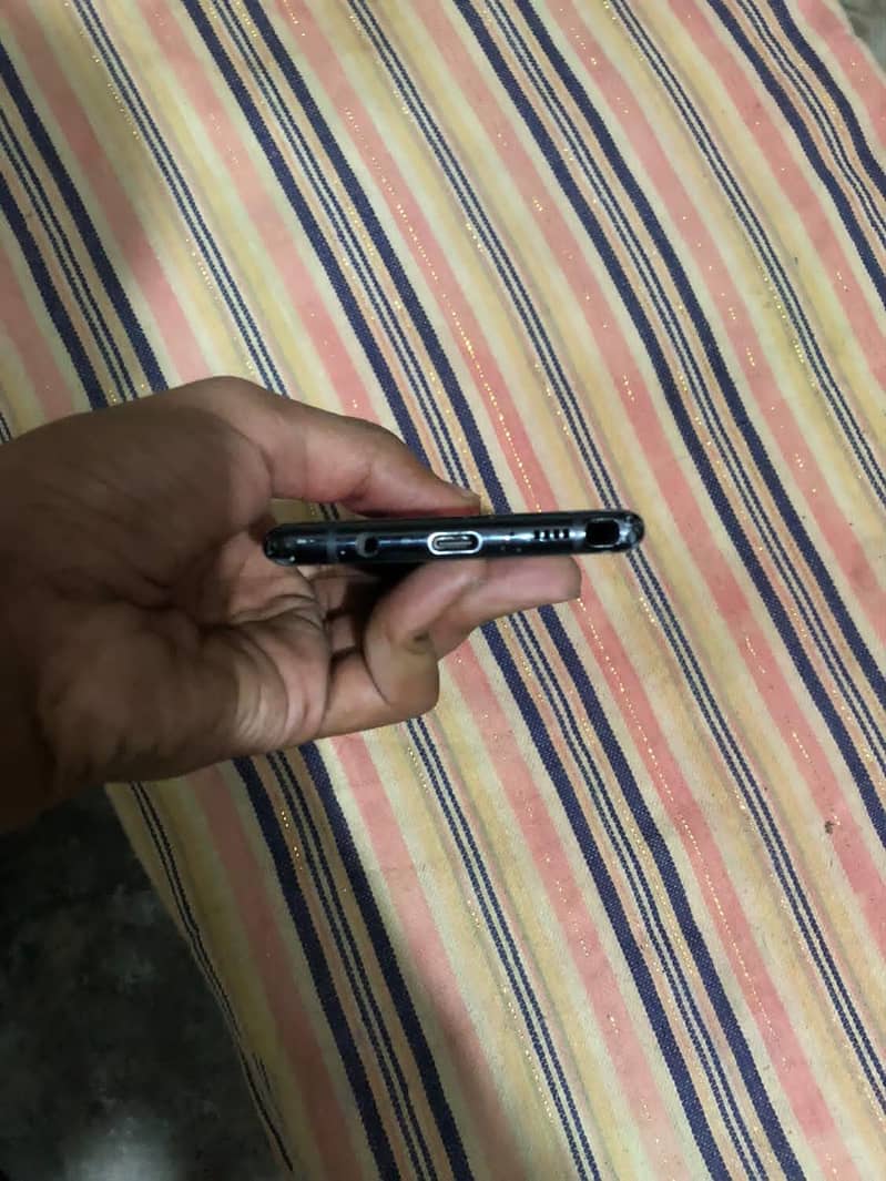 Samsung Mobile Note 8 3
