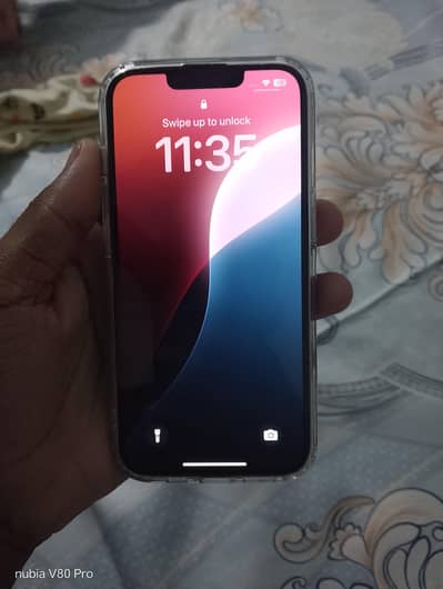 Apple iPhone 13