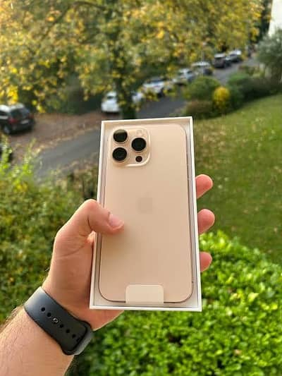 Apple iPhone 16 Pro Max