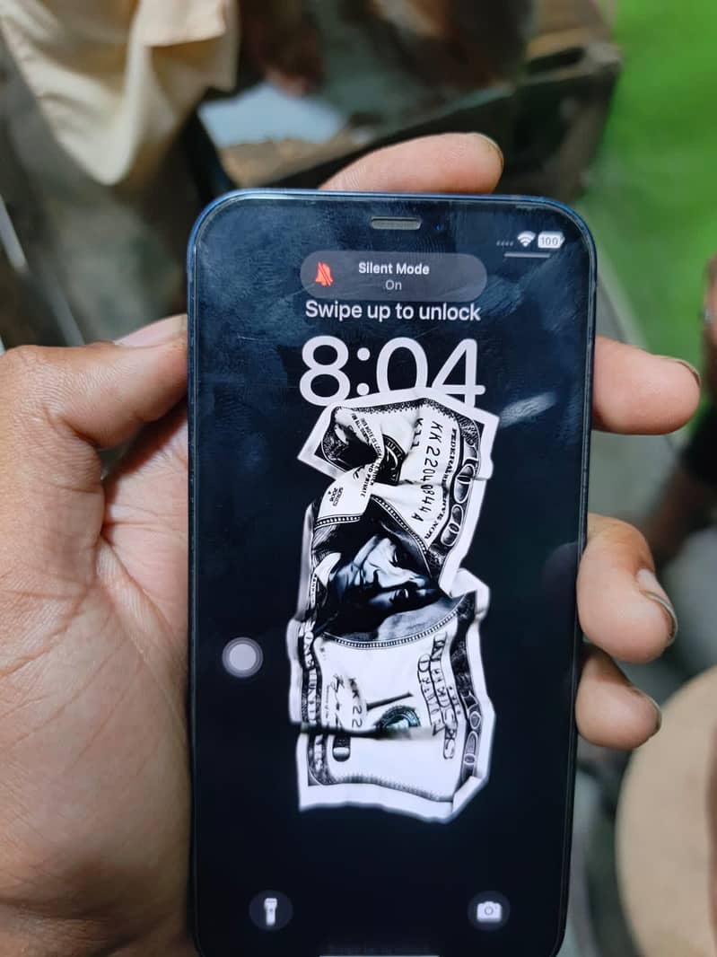 Apple iPhone 12 4