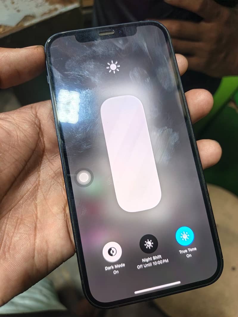 Apple iPhone 12 6