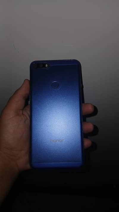 Honor 7C