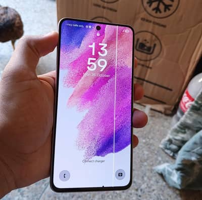 Samsung S21 FE 8 / 128gb ( Pta Official Approved )
