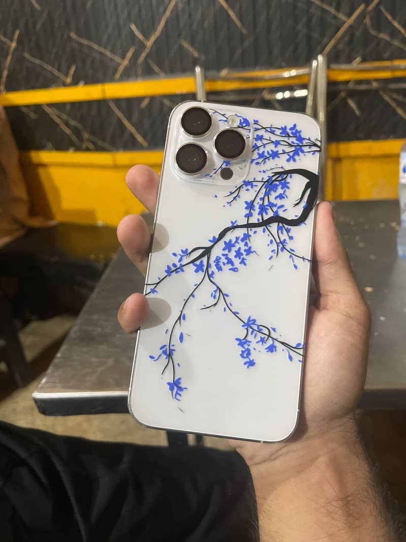 Apple iPhone 14 Pro Max 2