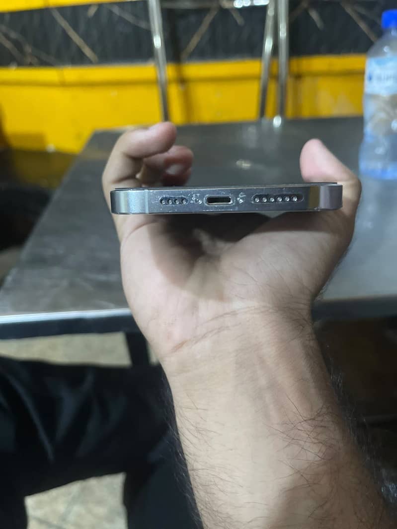Apple iPhone 14 Pro Max 3