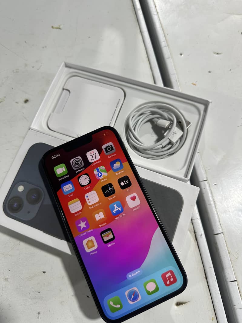 Apple iPhone 13 8