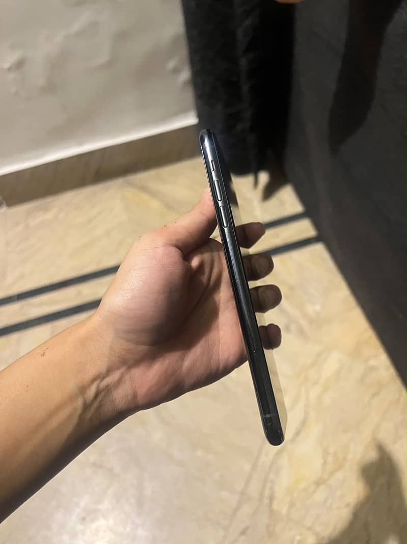 Apple iPhone 11 Pro Max 5