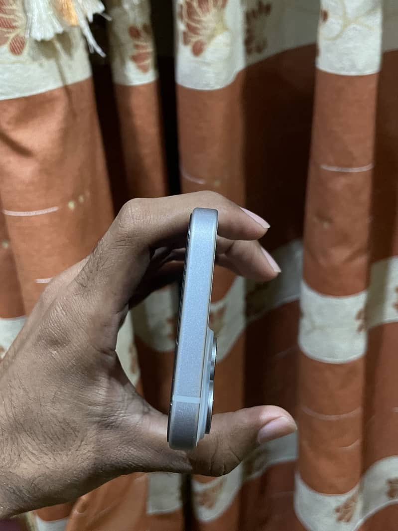 Iphone 15 jv 3