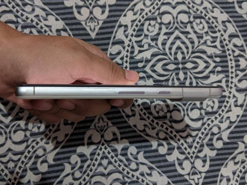 Google Pixel 7 3